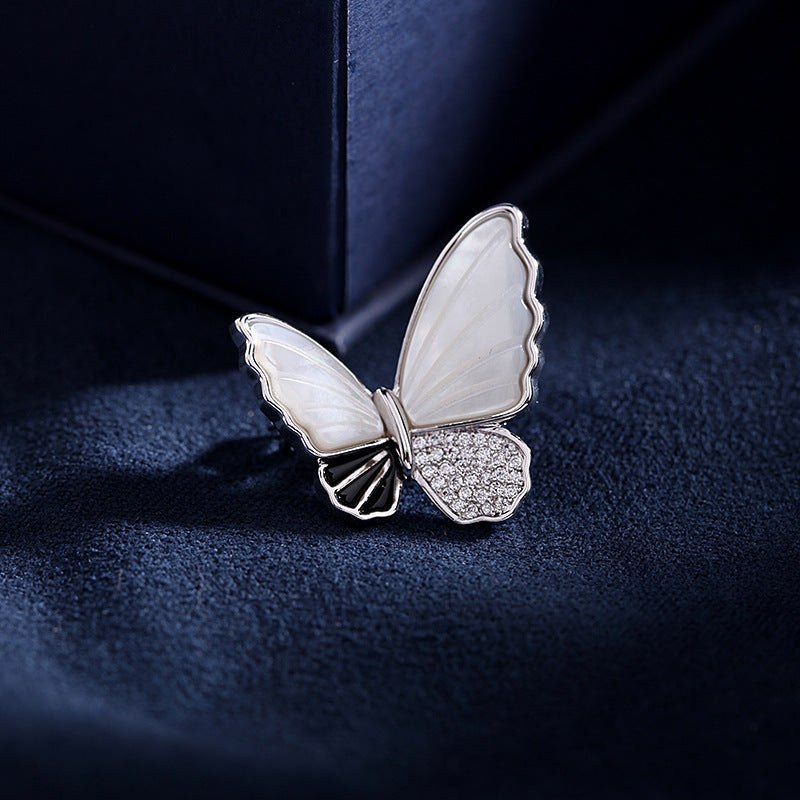 2025 High-end Korean version fashion sweet butterfly shell brooch women's suit pin simple temperament anti-light buckle collar buckle
