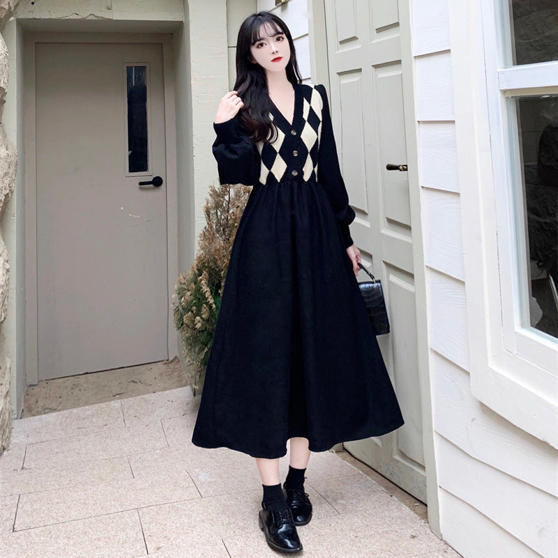 2025 Black v-neck fragrant knitted long-sleeved dress for women's spring and autumn new  waist and thin temperament long dress