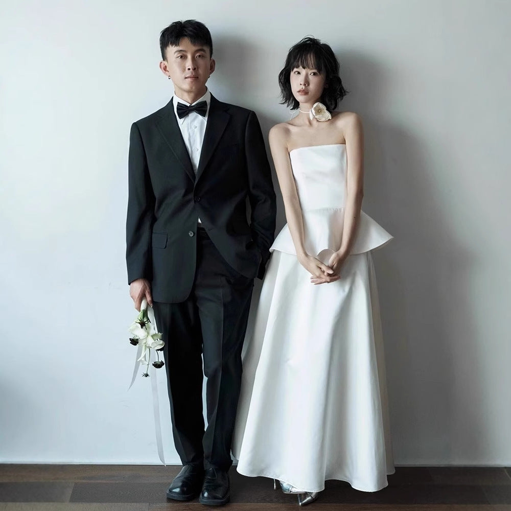 2025 Wholesale tube top light wedding dress bridal travel photography premium simple satin certificate registration small white dress engagement white dress