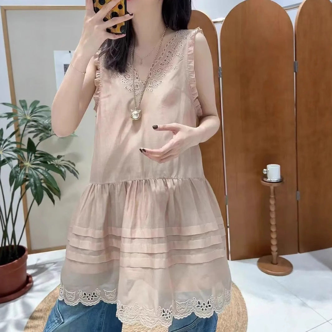 Designer  spring and summer new V-neck lace hollow horizontal strip suspender dress sleeveless vest skirt