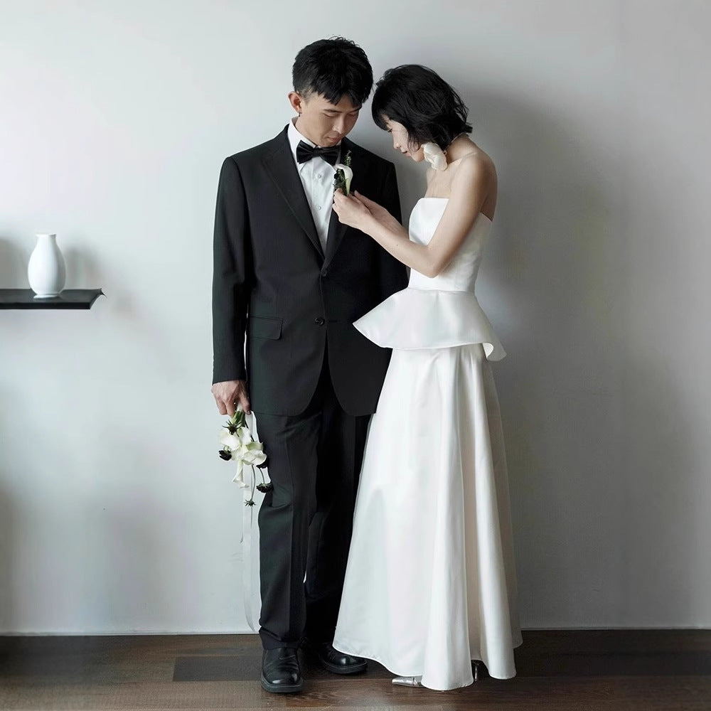 2025 Wholesale tube top light wedding dress bridal travel photography premium simple satin certificate registration small white dress engagement white dress