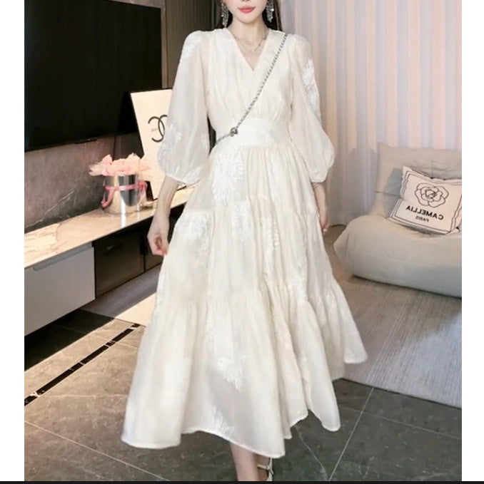2025 spring new  gentle retro fashion summer new collar high waist thin coffee break embroidery dress