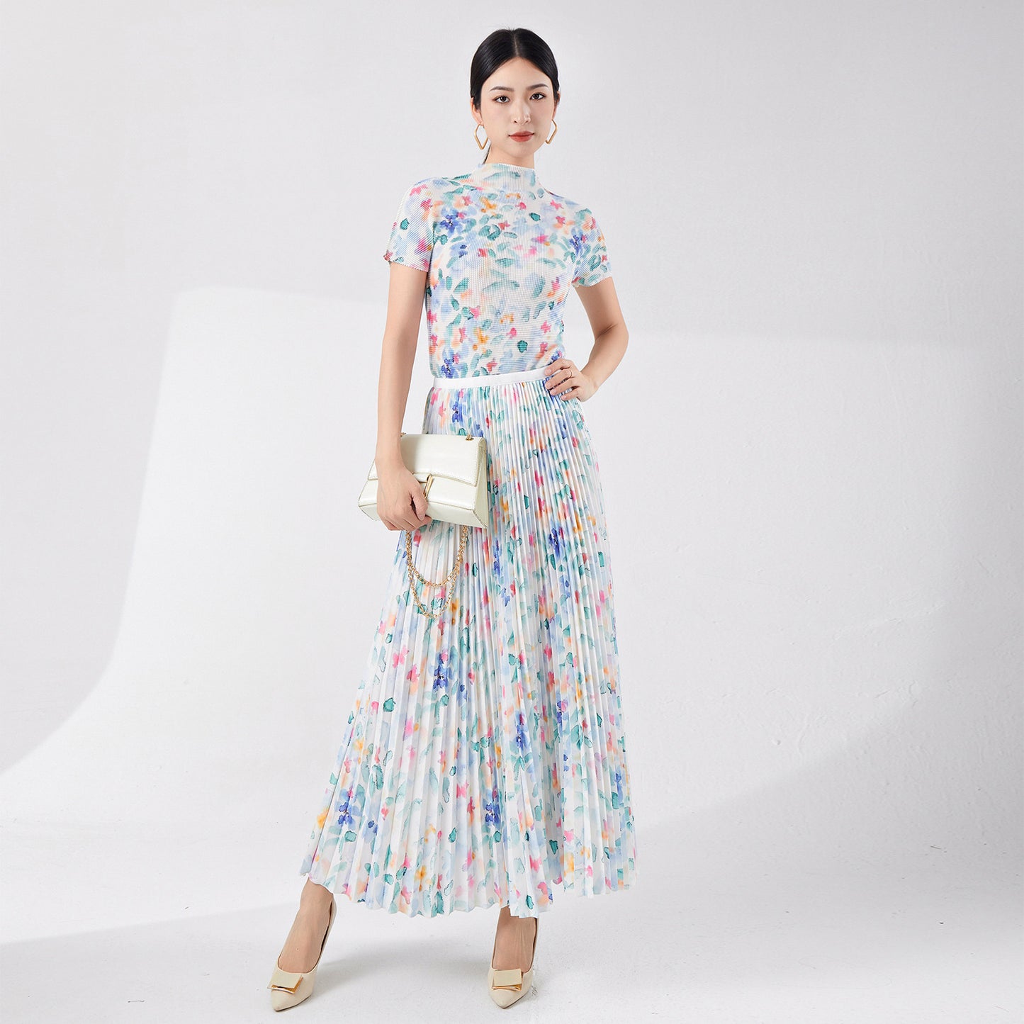 2025 Mizhai suit women's summer two-piece set, high-end new floral short-sleeved T-shirt, thin elastic waist big swing skirt
