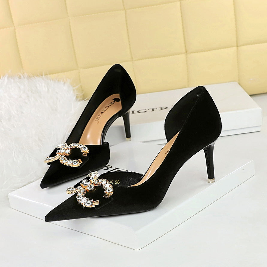 2025 1363-AK77 banquet high heels women's shoes suede shallow mouth pointed side hollow rhinestone pearl bow single shoes