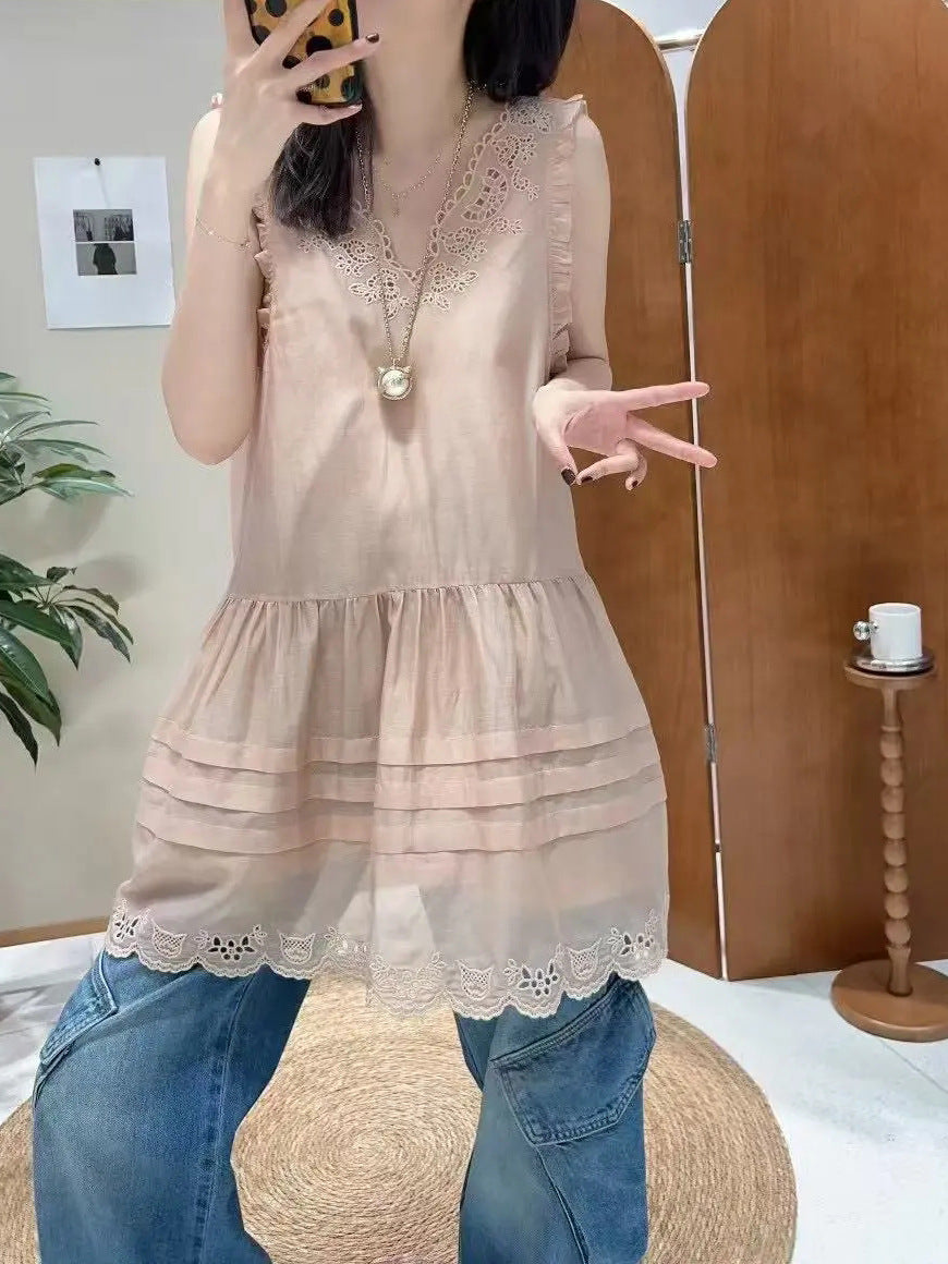 Designer  spring and summer new V-neck lace hollow horizontal strip suspender dress sleeveless vest skirt