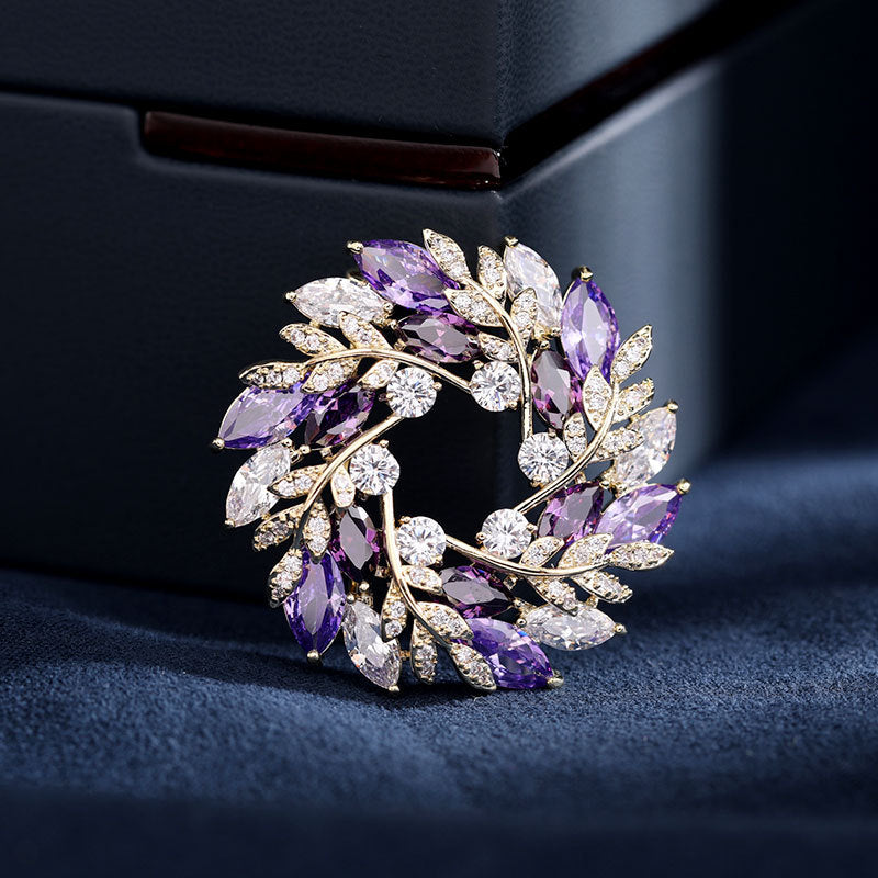 2025 new trendy leaf wreath brooch high-end zircon light luxury temperament brooch blazer pin buckle
