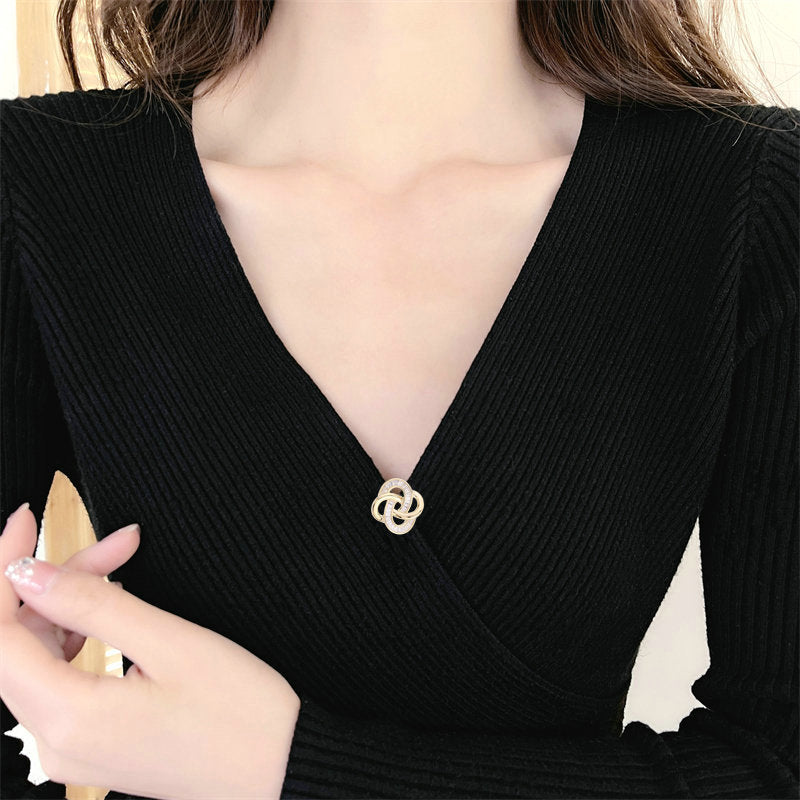 2025 Neckline decoration new brooch wholesale simple hollow inlaid zircon spike needle accessories cardigan anti-light small collar pin