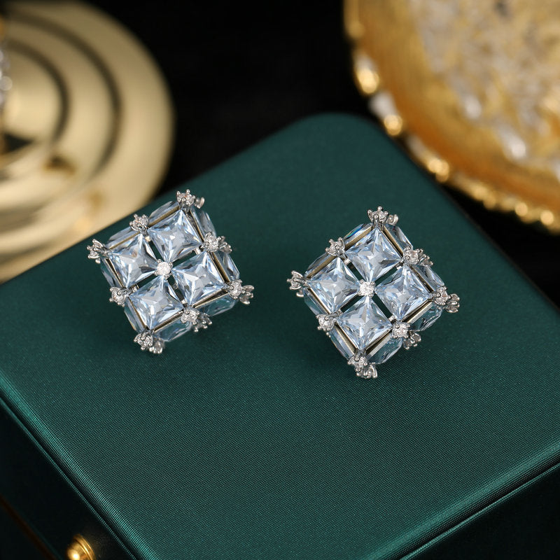 2025 S925 silver needle light luxury high-end earrings wholesale niche design Korean version tide geometric three-dimensional square crystal stud earrings