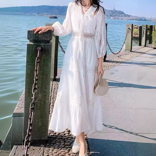 2025 Spot popular popular dress summer and autumn white sweet  bubble sleeve knee long dress beach dress travel