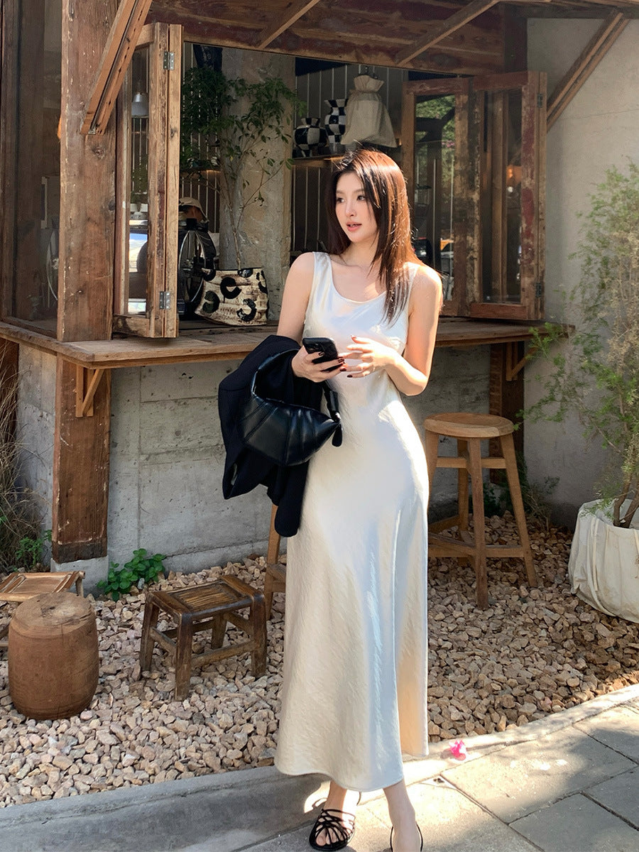 2025 Thirteen Lines  Spring and Summer New  Retro Crew Neck Temperament Satin Suspender Dress 88167