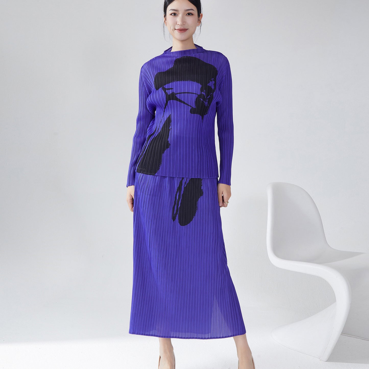 2025 counter women's clothing spring and summer new suit printed loose long-sleeved T-shirt top split skirt two-piece set