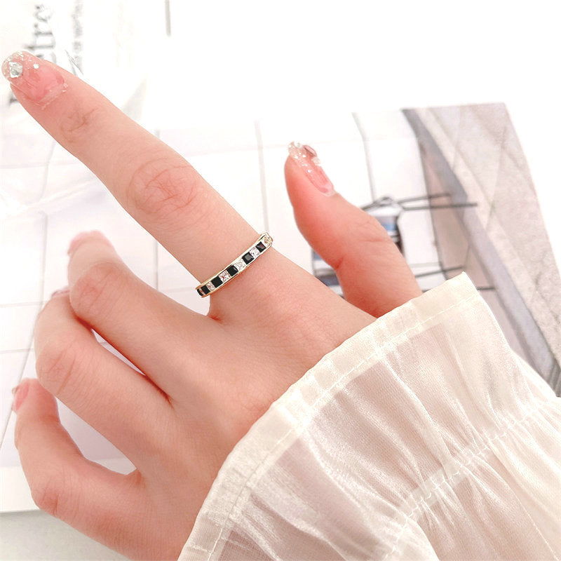 2025 Korean version of simple and versatile ring temperament opening adjustable ring niche design black and white checkerboard tail ring