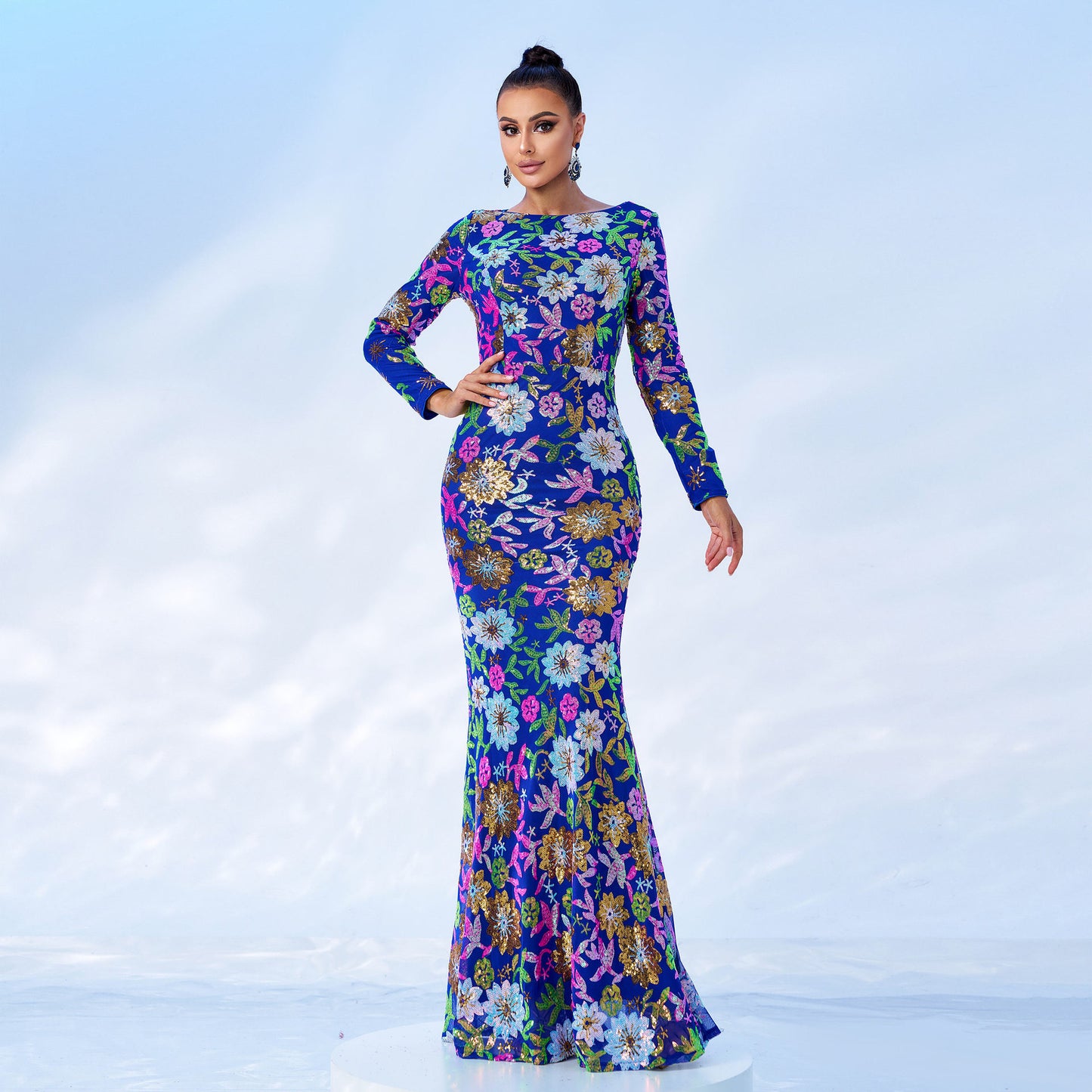 2025 long-sleeved temperament round neck sexy slim-fitting long sequined banquet evening dress bridesmaid dress women