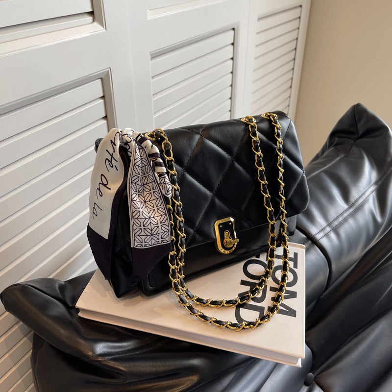 BENPAOLV 2025 Fashion classic embroidery thread rhombus small square bag texture chain shoulder bag new small fragrant style large capacity simple messenger