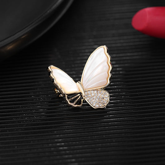 2025 High-end Korean version fashion sweet butterfly shell brooch women's suit pin simple temperament anti-light buckle collar buckle