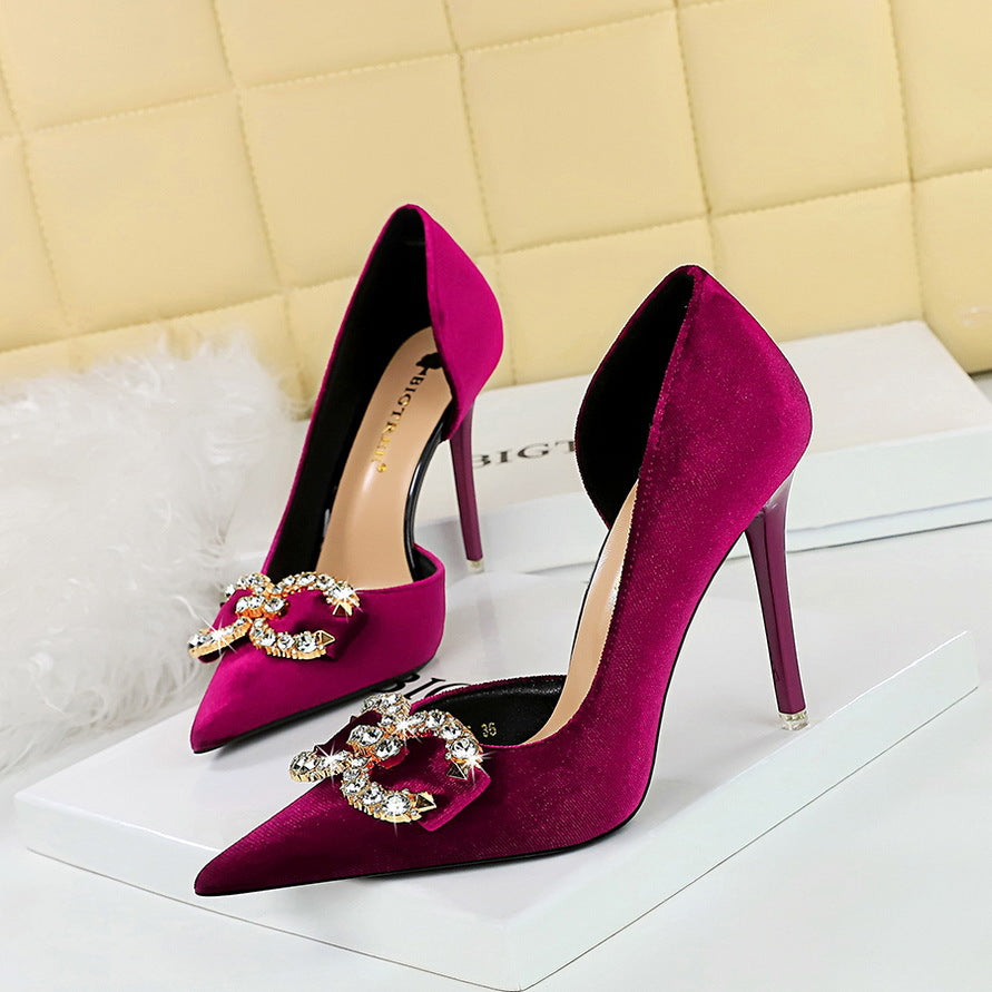2025 1363-AK77 banquet high heels women's shoes suede shallow mouth pointed side hollow rhinestone pearl bow single shoes