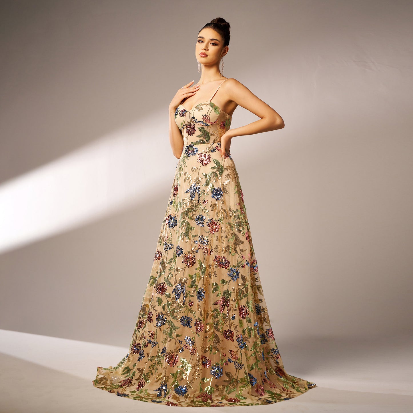 2025 new high-end temperament sleeveless one-word collar suspender banquet sequined big pendulum evening dress dress women