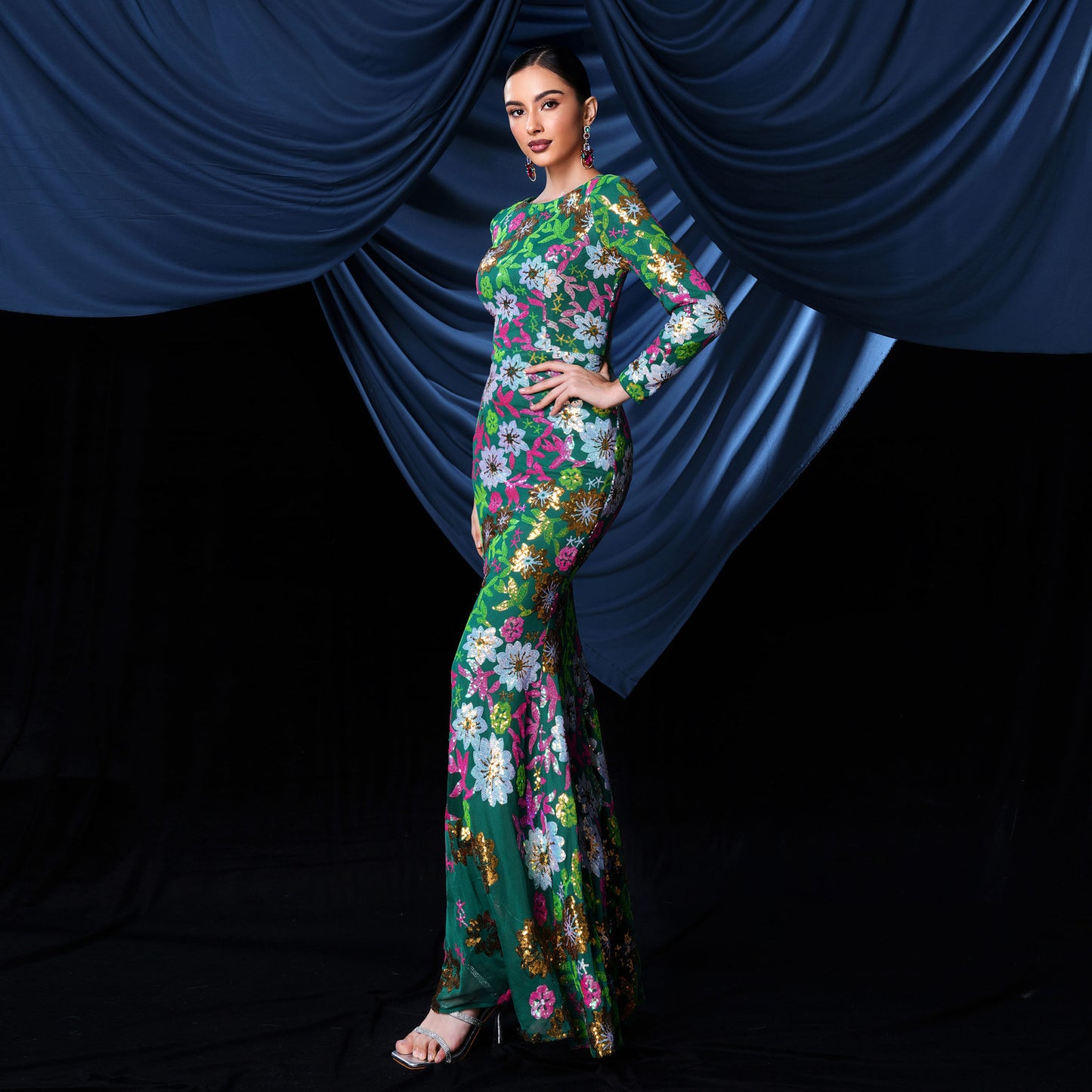 2025 long-sleeved temperament round neck sexy slim-fitting long sequined banquet evening dress bridesmaid dress women