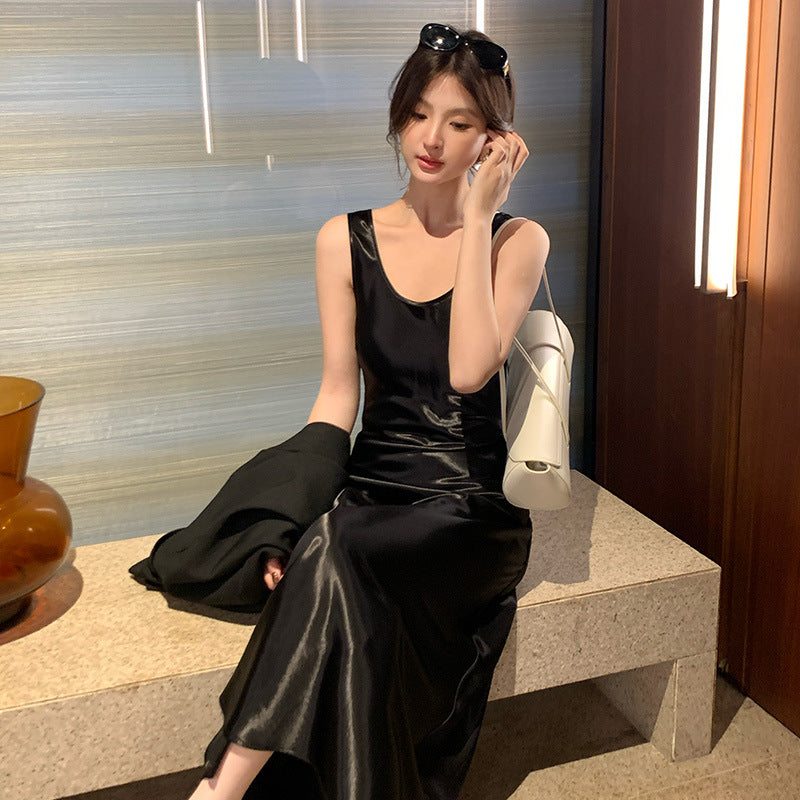 2025 Thirteen Lines  Spring and Summer New  Retro Crew Neck Temperament Satin Suspender Dress 88167