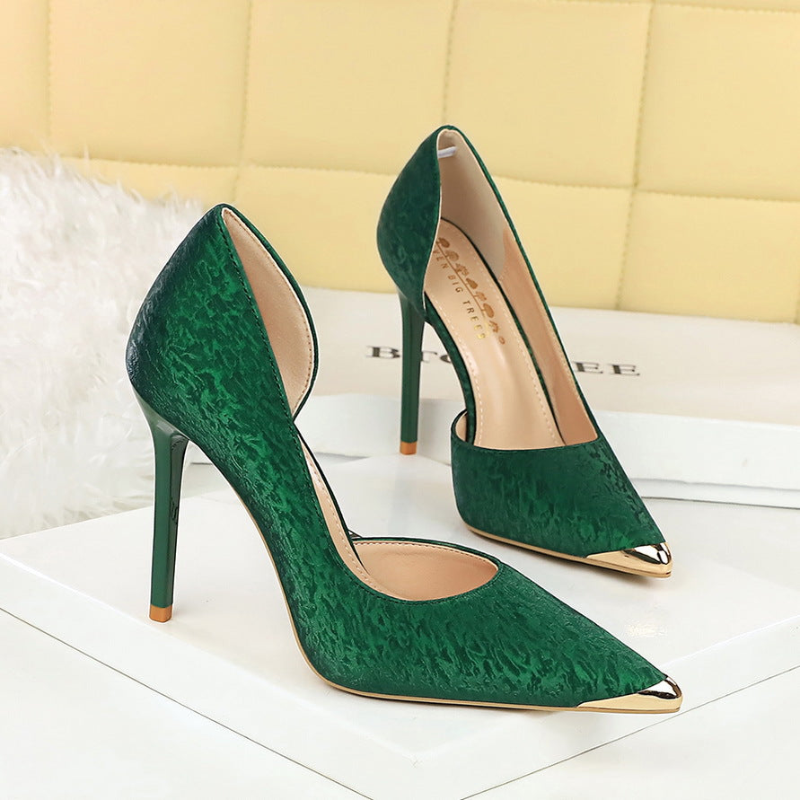 2025 8626-2 Ethnic style pointed head shallow mouth hollow high heels women's thin heel iron head metal decoration national style satin single shoes