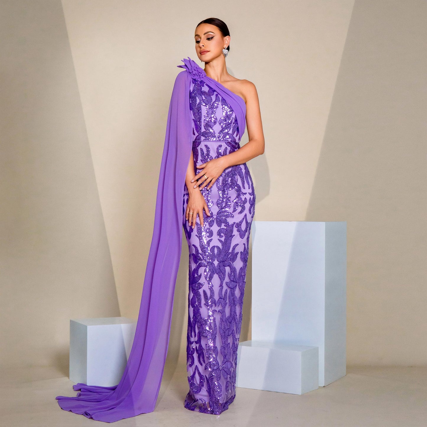 2025 women's clothing new high-end temperament long-sleeved diagonal collar streamer banquet hip-wrapped sequined evening dress dress