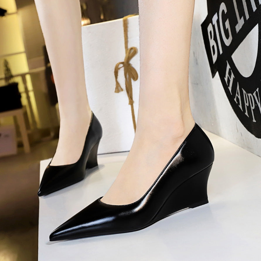 2025 6639-1 Retro  wind slope heel high heel shallow mouth pointed pedicure thin banquet women's shoes single shoes women's slope heel shoes