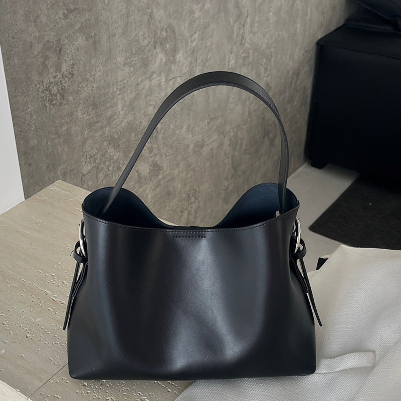 BENPAOLV 2025popular New Autumn and Winter Shoulder Bag Women's Fashion Versatile Underarm Bag Leather Women's Bag Commuter Large Capacity Bucket Bag