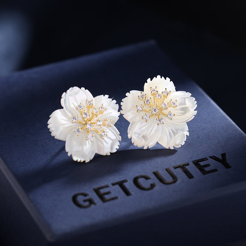 2025 Customized processing earrings, stud earrings, Liyu jewelry set, necklace brooch, OEM copper inlaid zircon earrings, custom.