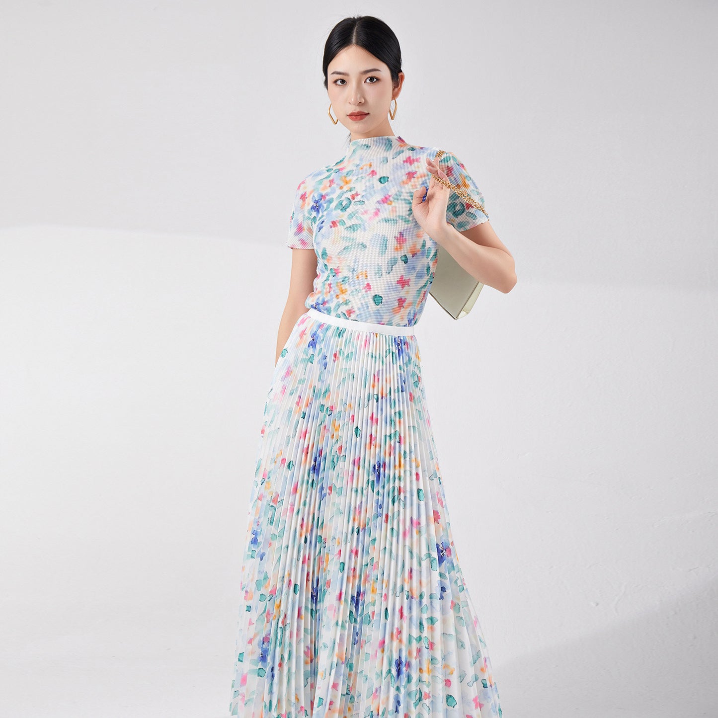 2025 Mizhai suit women's summer two-piece set, high-end new floral short-sleeved T-shirt, thin elastic waist big swing skirt