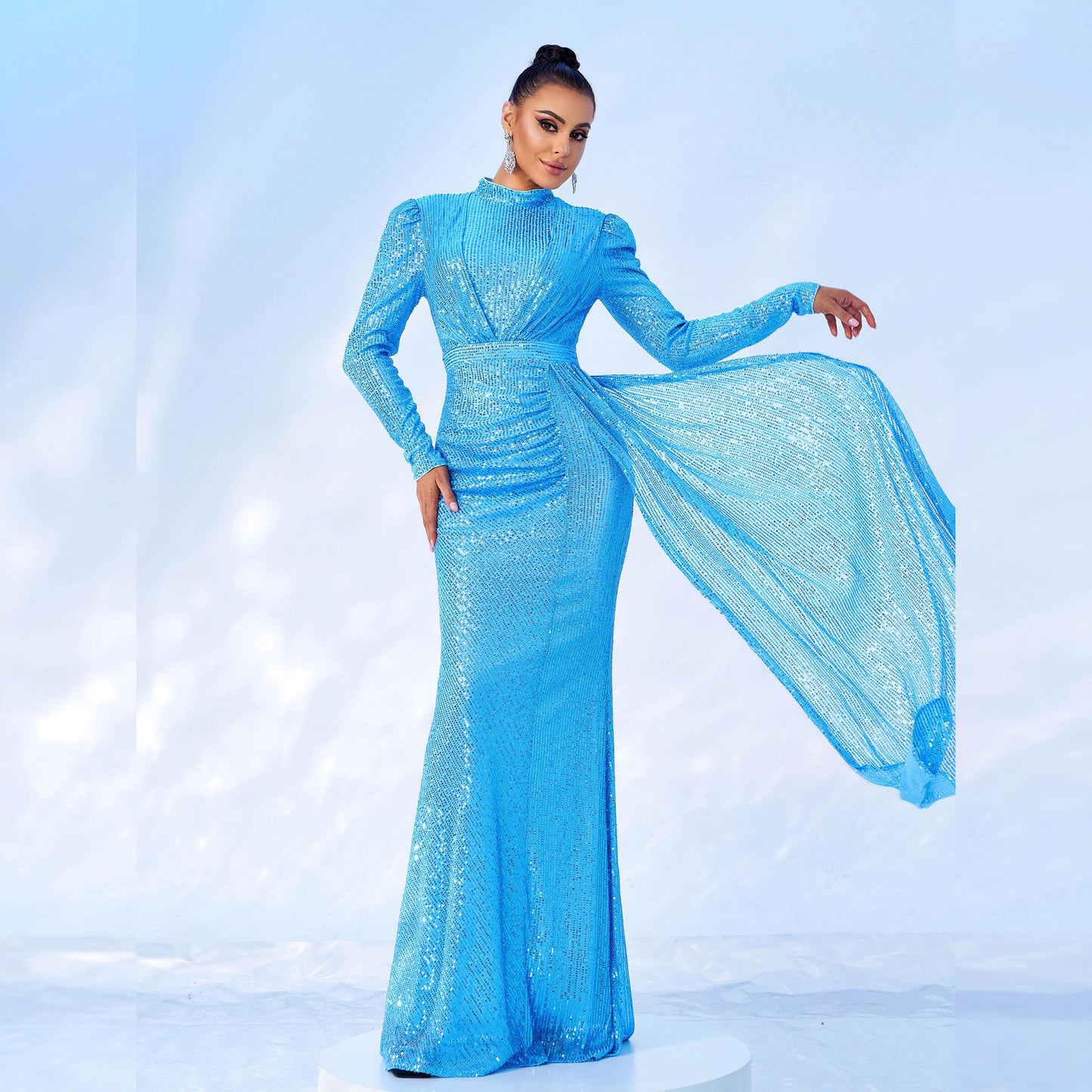 2025 evening dress long-sleeved temperament round neck sexy slim-fitting long sequined banquet bridesmaid dress women