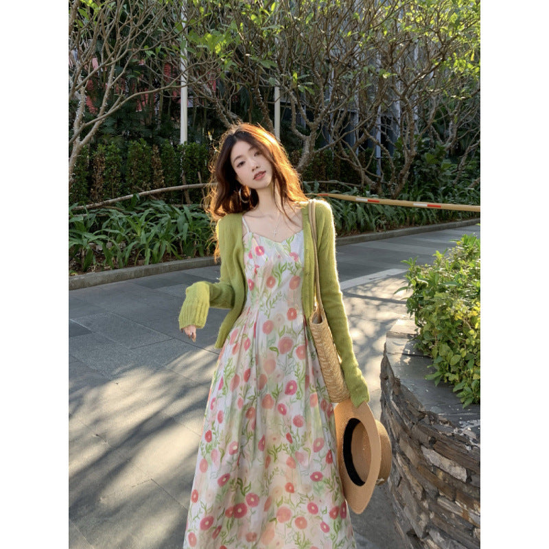 2025 spring and summer new outing travel wear Korean version of pure desire floral dress women's thin suspender skirt