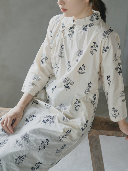 light Chinese cotton embroidered cheongsam, retro high-quality paper cotton slim dress L23232