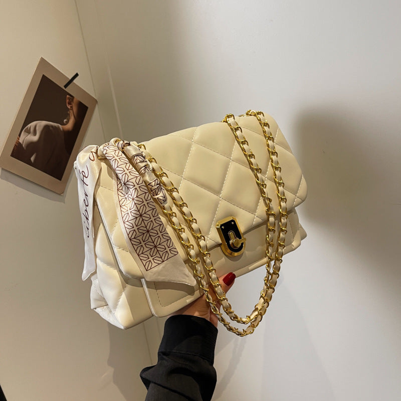 BENPAOLV 2025 Fashion classic embroidery thread rhombus small square bag texture chain shoulder bag new small fragrant style large capacity simple messenger