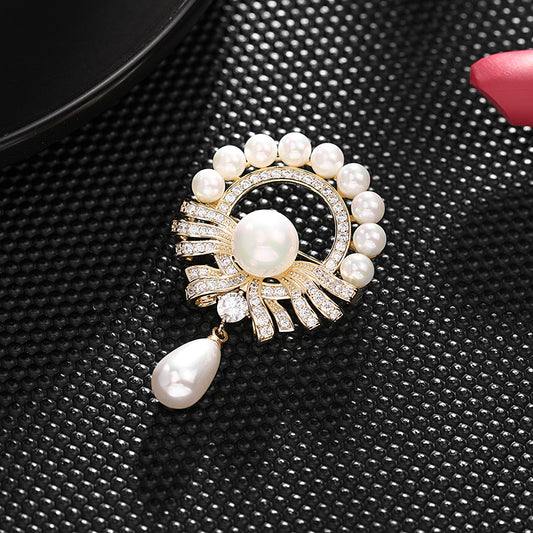 2025 Premium zircon silk scarf buckle sweater suit pin female elegance temperament  water drop pearl brooch wholesale