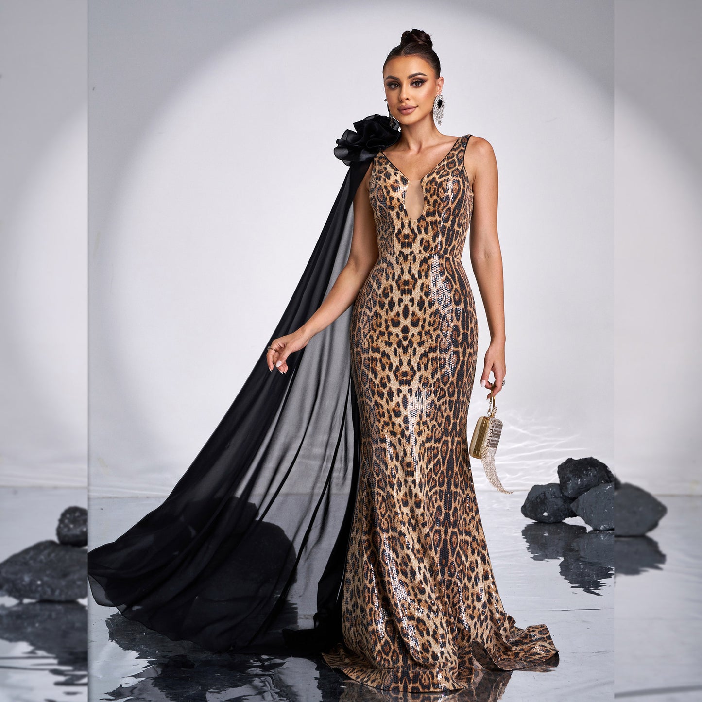 2025 high-end sleeveless temperament V-neck long banquet sequined fishtail evening dress bridesmaid dress women