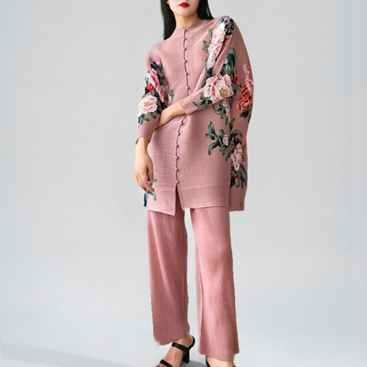 2025 Retro pleated set, Popular style two-piece set for women, age reduction, thinness, meat covering, fat sister, autumn wear for women A complete set