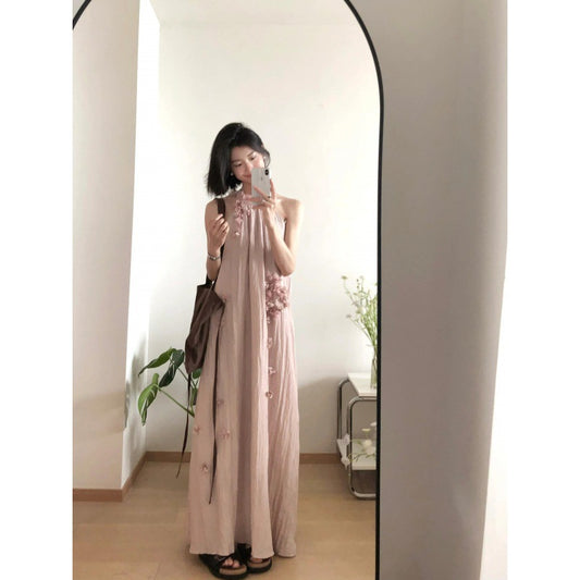 2025 Design pleated flower neck suspender dress lazy wind atmosphere super fairy pendulum holiday beach dress