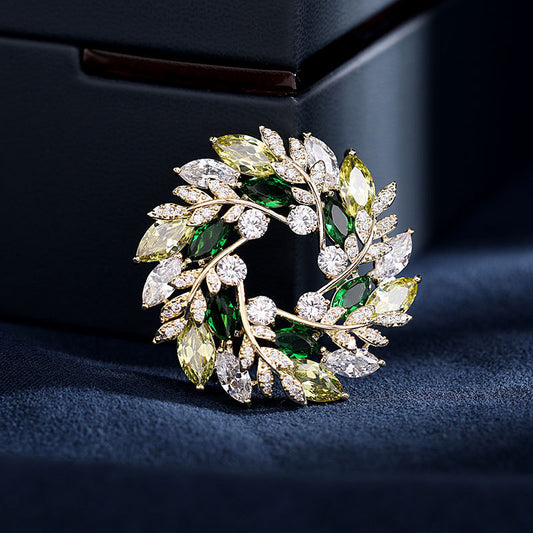 2025 new trendy leaf wreath brooch high-end zircon light luxury temperament brooch blazer pin buckle