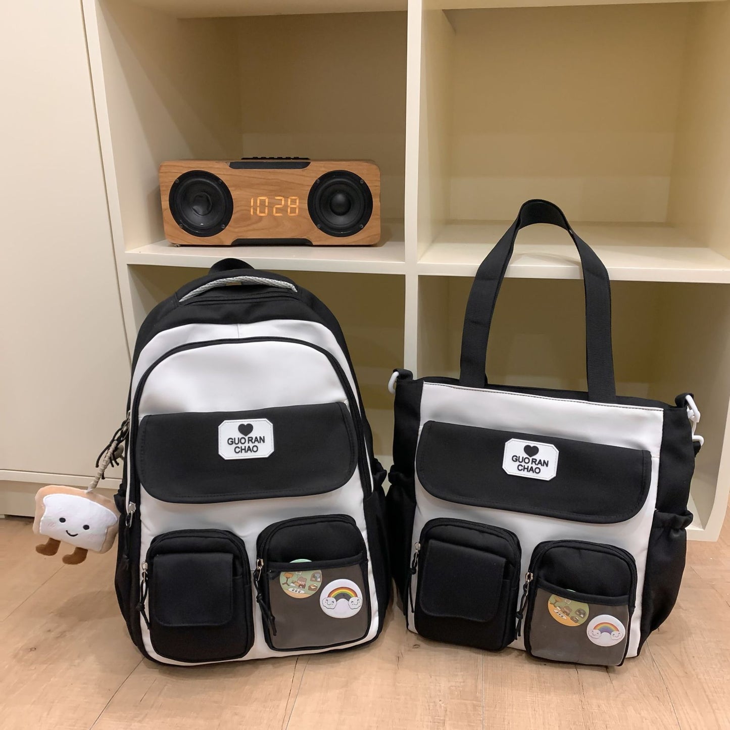 New Cute Korean College Ins Schoolbag Female Large Capacity Primary and Secondary School Students Strong Durable Wide Shoulder Strap Backpack