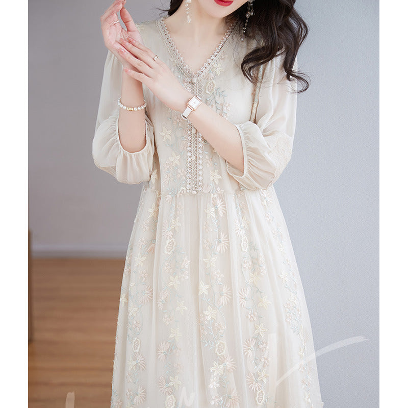 2025 Heavy industry embroidered mulberry silk dress, small white dress  women's clothing  new summer long dress silk skirt