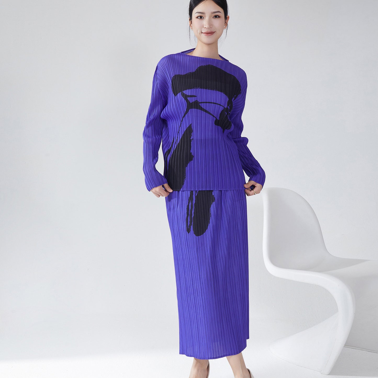 2025 counter women's clothing spring and summer new suit printed loose long-sleeved T-shirt top split skirt two-piece set