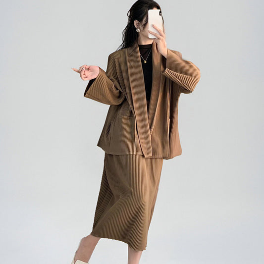 2025 counter autumn and winter suit women's two-piece set, high-end women's clothing loose coat skirt wear a complete set