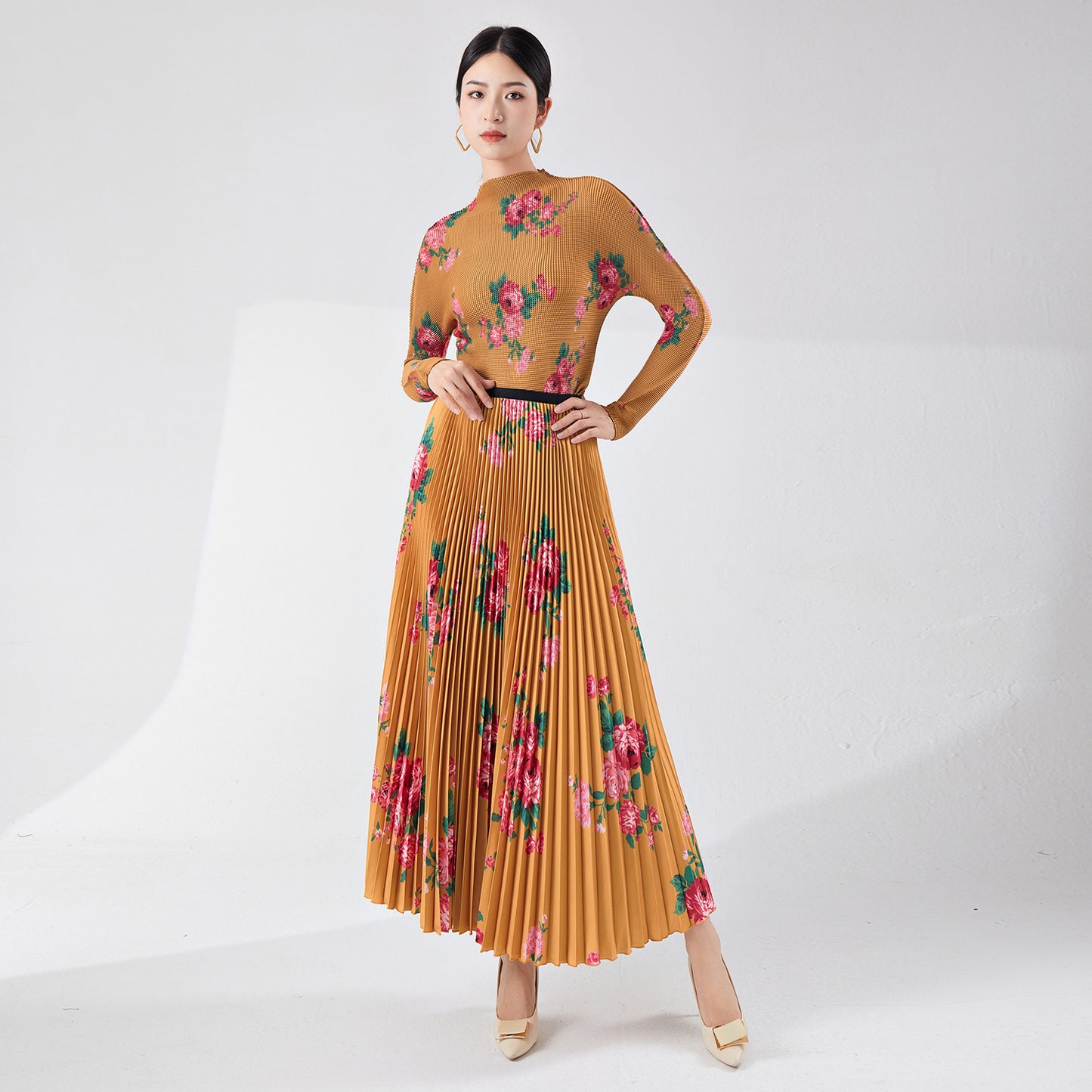 2025 Popularan Station Suit Skirt Spring Women's Design Sense Printed Long Sleeve T-Shirt Top Big Swing Skirt Two-piece Set