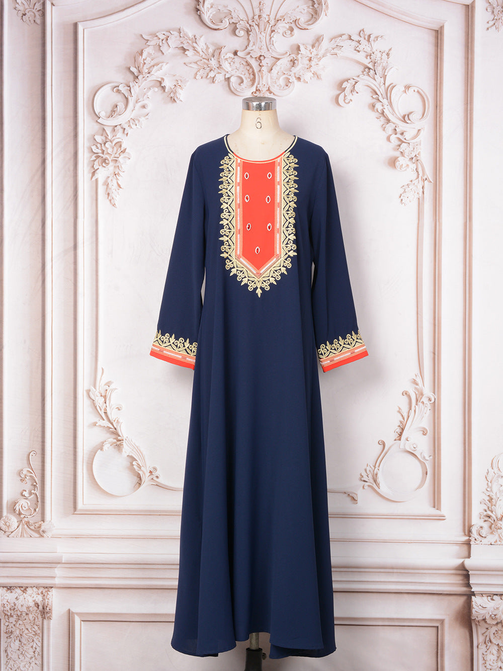 Popular trade Middle East robe women's clothing popular summer new embroidered diamond-encrusted dress Muslim long-sleeved dress