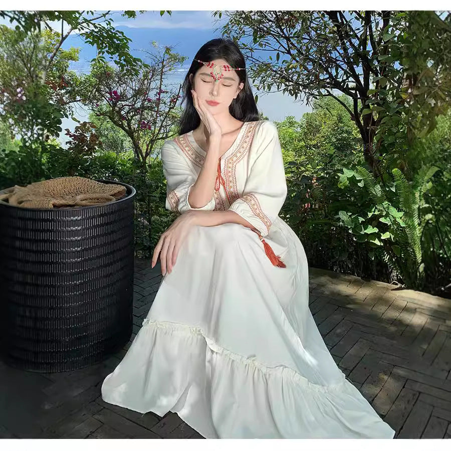 2025 Early autumn Dali Erhai photo skirt Xishuangbanna travel wear seaside vacation bohemian style dress